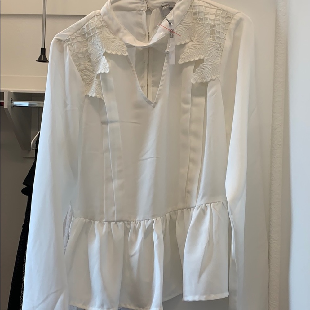 Long Sleeve Keyhole Top